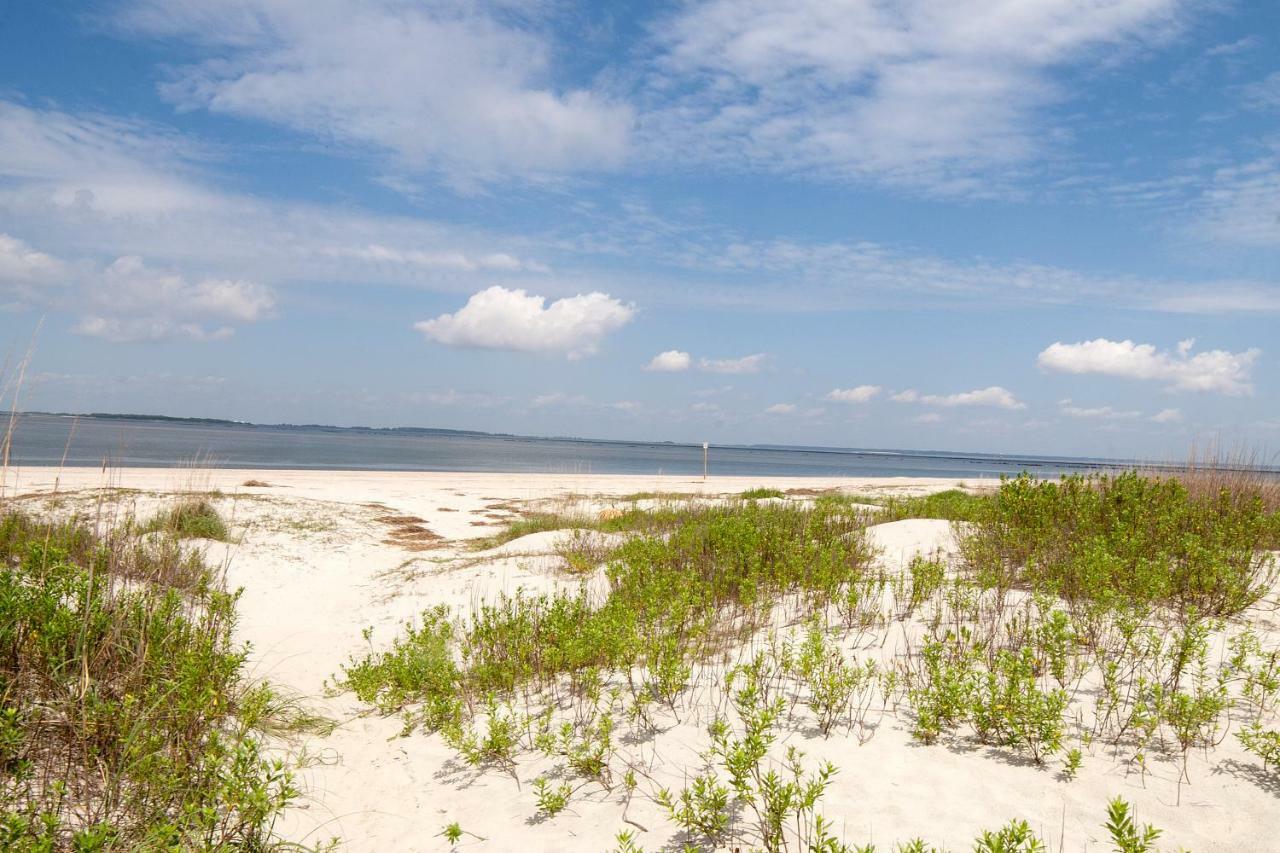 Desoto Beach Hotel Tybee Island Bagian luar foto